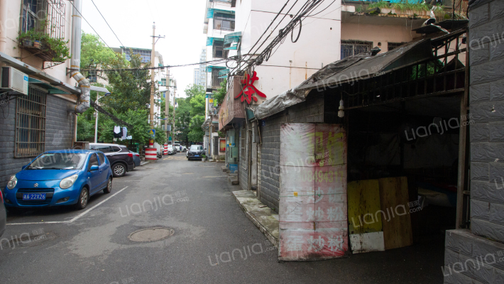 建安宿舍外景图