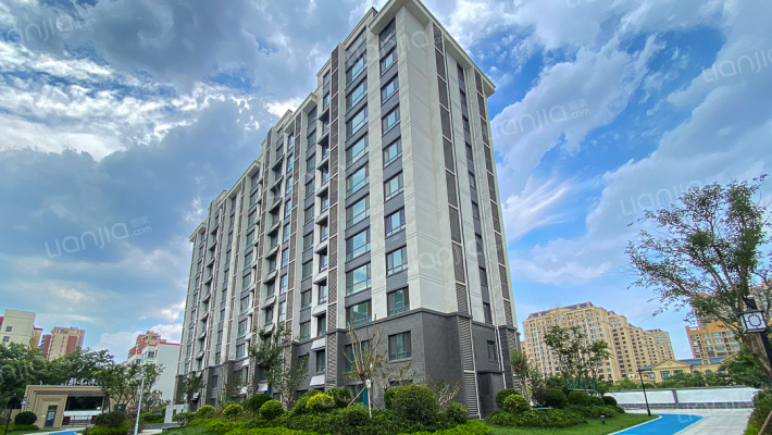 龙山小镇外景图