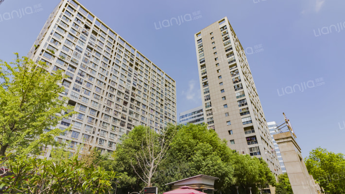 财智大厦外景图