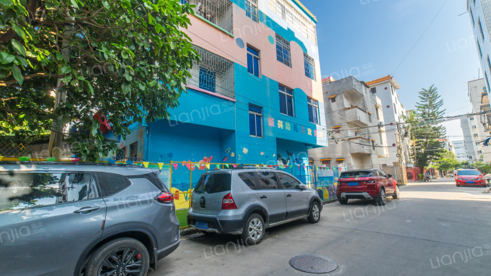 独树根路157号外景图