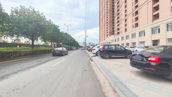 中天学府诚品外景图