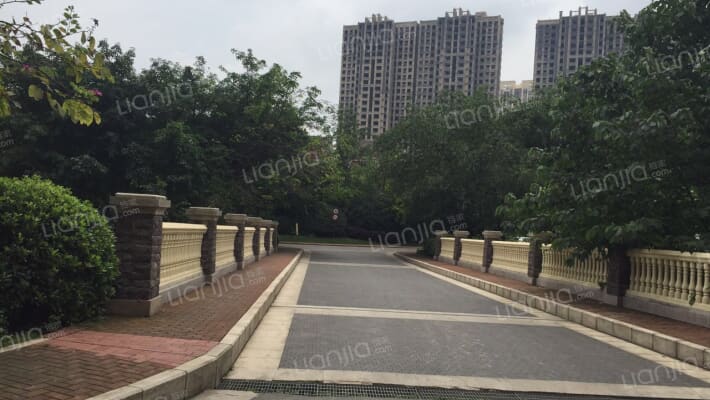 保利心语花园别墅外景图