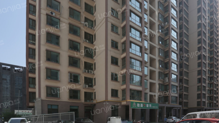 酒钢大厦外景图