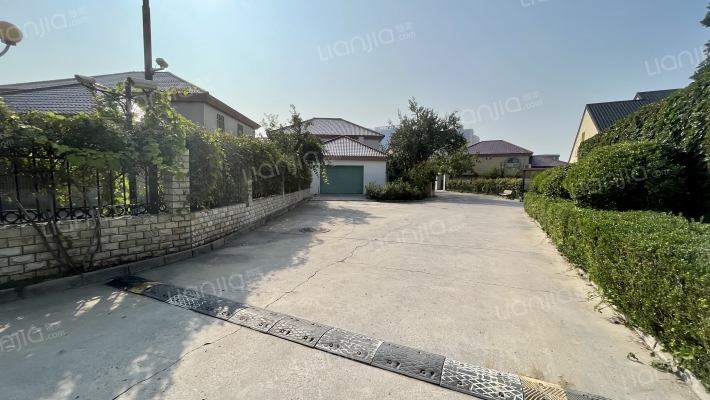 怡园别墅外景图