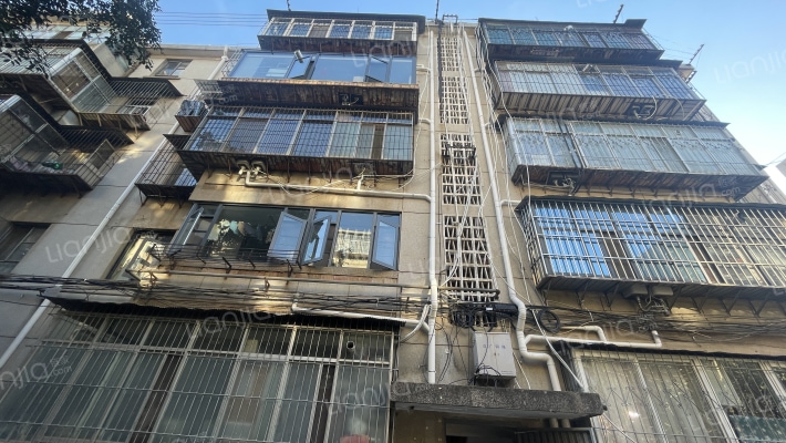 财大春园外景图