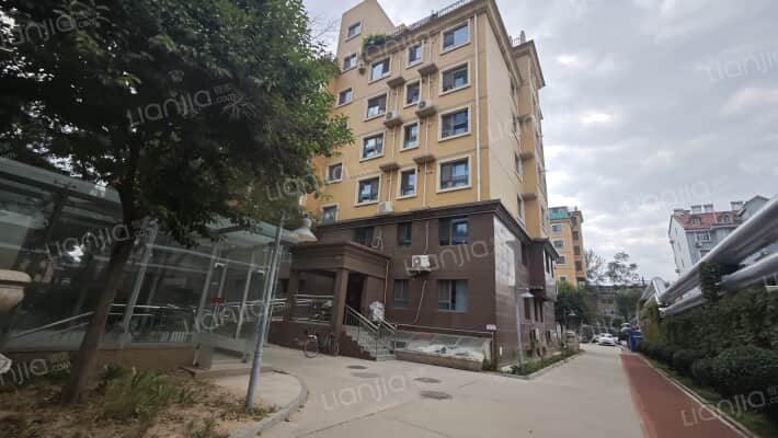 华丽庭院 外景图