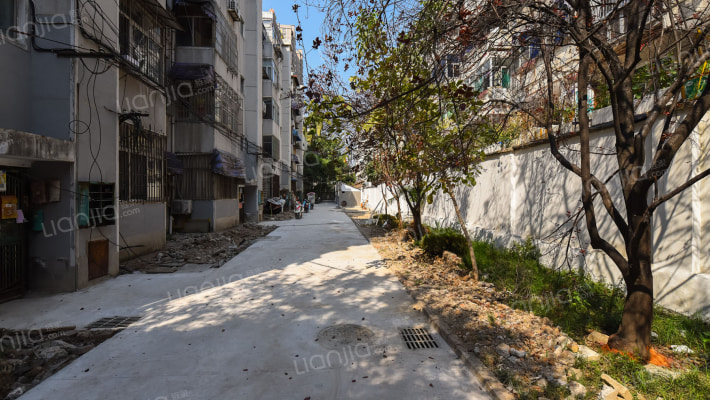 潜山路382号北生活区外景图