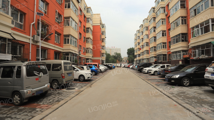 杨家坟家属楼外景图