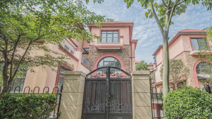 三期华亭溪谷外景图