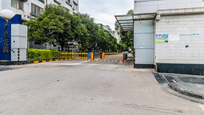 广航花园外景图