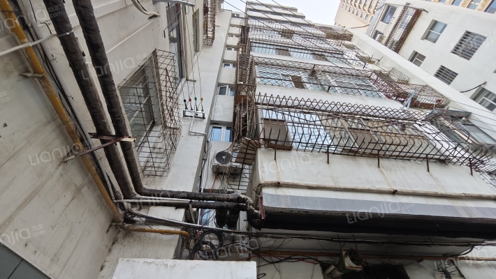 静宁路电视台家属院外景图