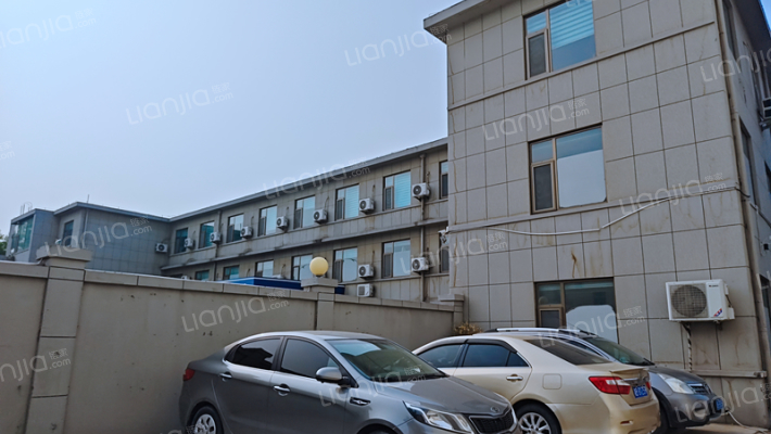 老交警队宿舍外景图