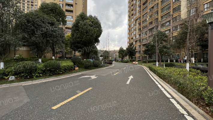 昆明湖臻园B区外景图