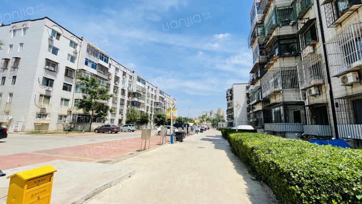 龙居花园外景图