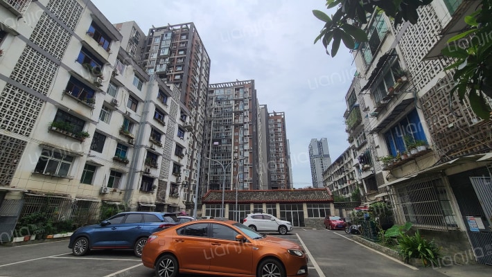 成灌西路43号院外景图