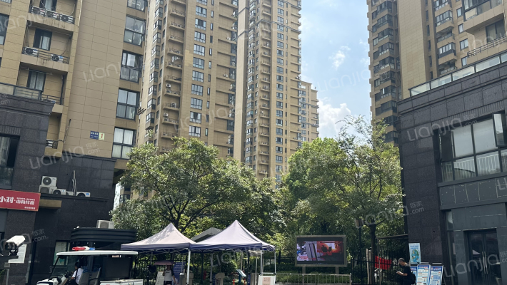 缤纷东院外景图