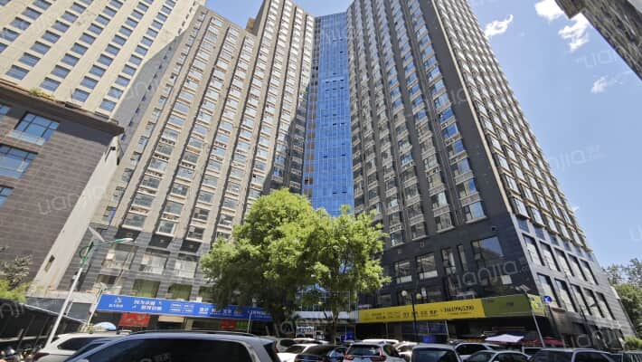 金领大厦外景图