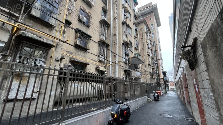 国有资产有限公司员工宿舍外景图