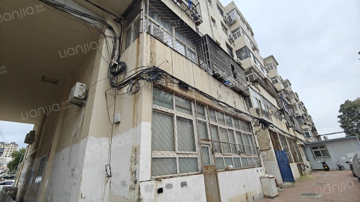 汽修厂小区外景图