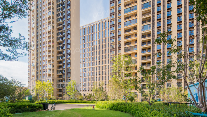 世茂云锦外景图