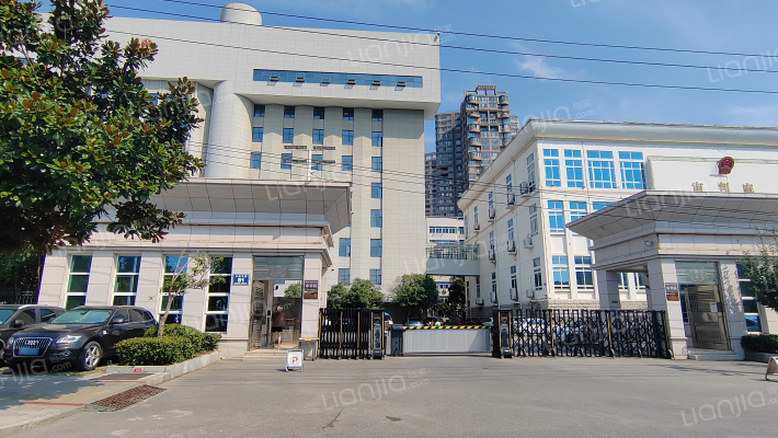 赤壁一路中级人民法院宿舍楼外景图