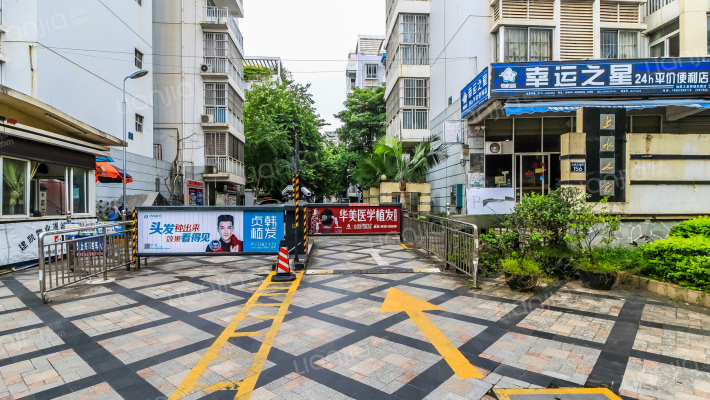 上水人家外景图