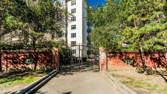 花场小区外景图