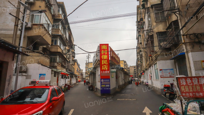 汽运南村外景图