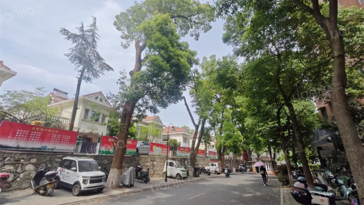 宝马山庄外景图