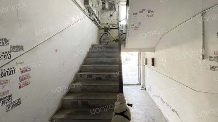 滨河公园宿舍外景图