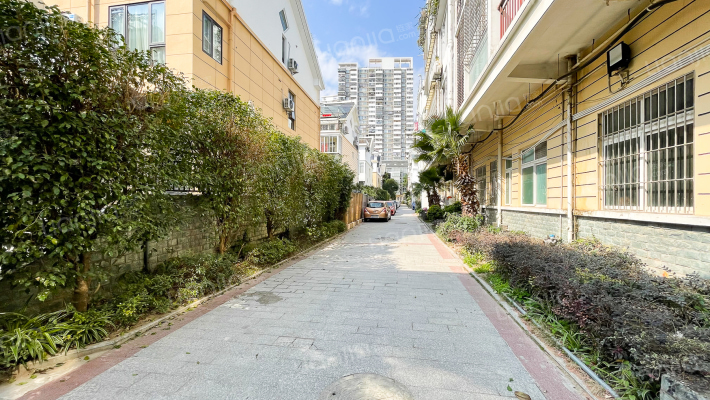 君临香格里B区外景图