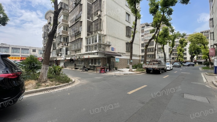 阳光家园东区外景图