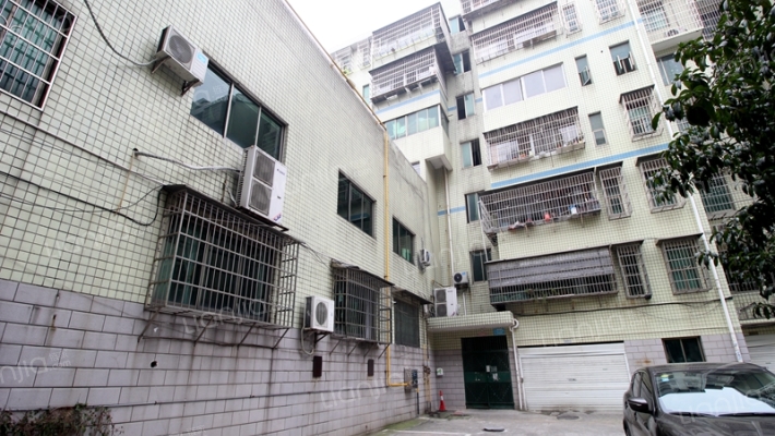 西城公寓外景图