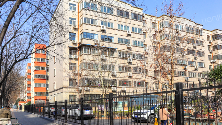 工人路339号院外景图