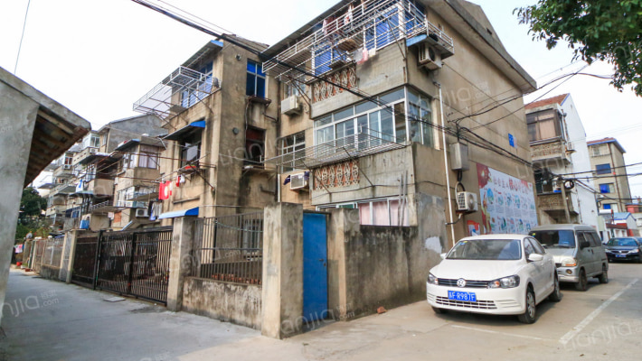 为民新村外景图