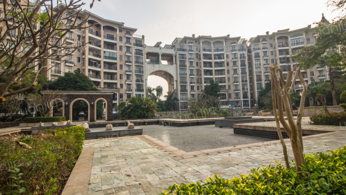 绿湖爱伦堡花园外景图