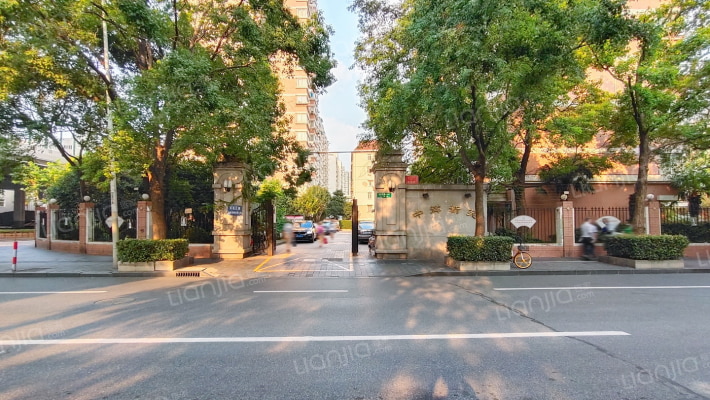 申龙大楼外景图