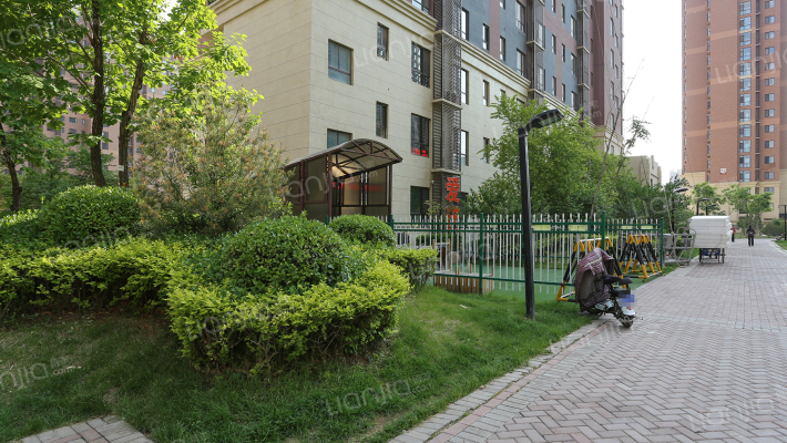 富力创客公寓外景图