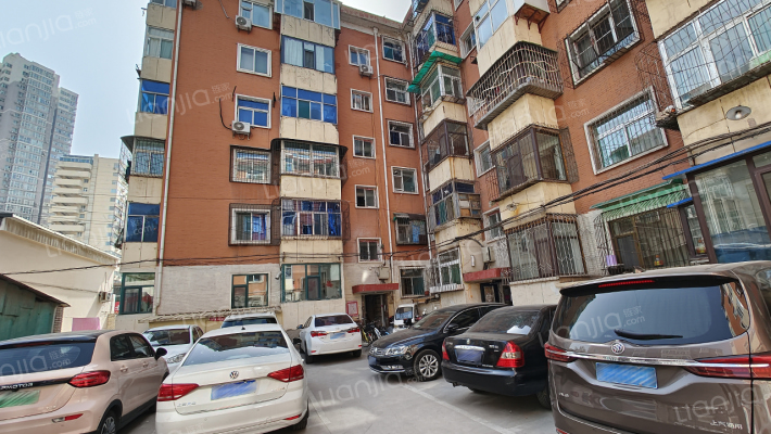 中心医院宿舍外景图