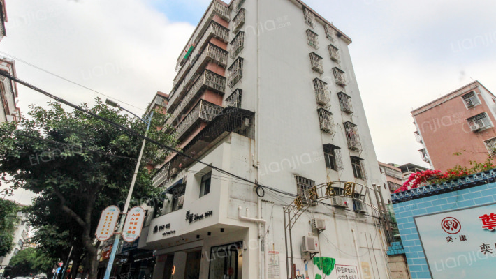 紫荆花园外景图