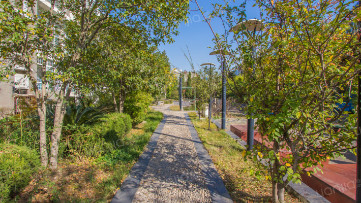 花雨亭小区外景图