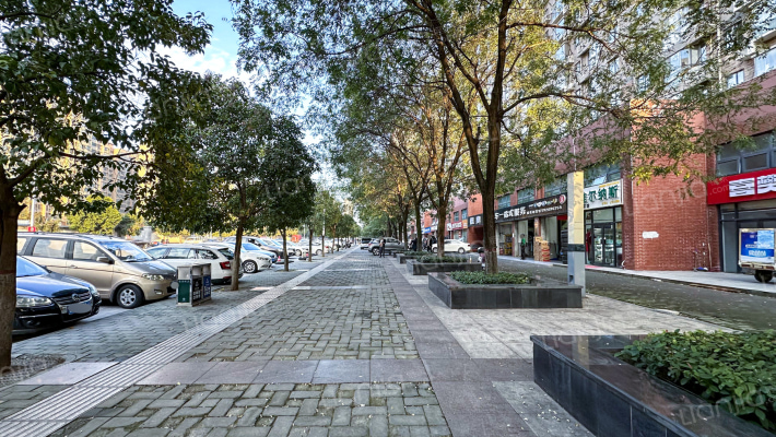 融发沁园外景图