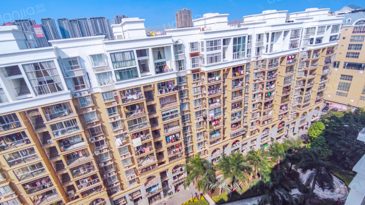 冠发小区外景图