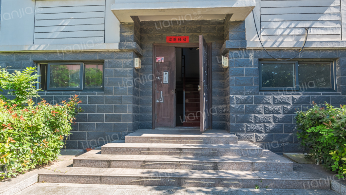 宜家庭院外景图