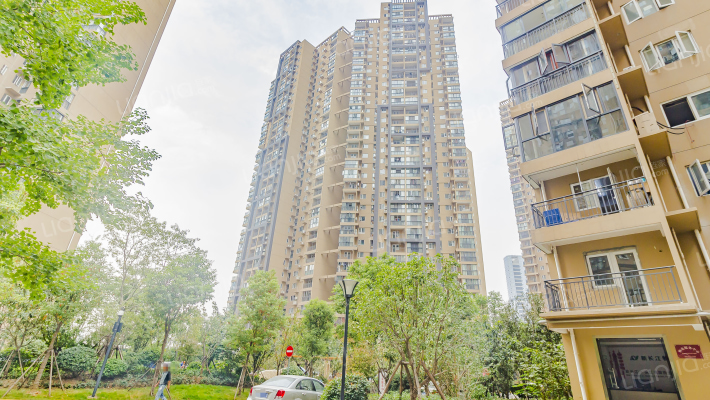 新长江滨江花园外景图