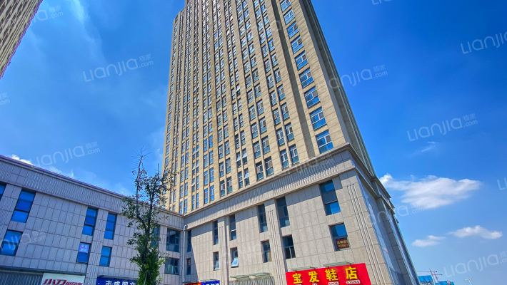 蓝顿浞河生活广场外景图