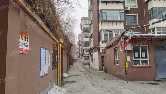 省测绘局宿舍外景图