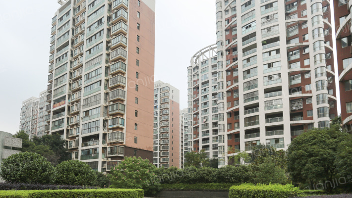 西岸润泽府外景图