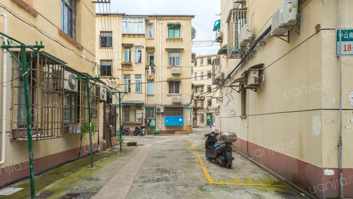 宛龙小区外景图