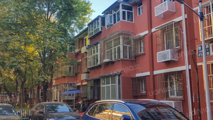 劳动关系学院外景图